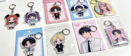 What Packaging Helps Acrylic Keychains Feel More Giftable for Fan and Sports Merchandise?