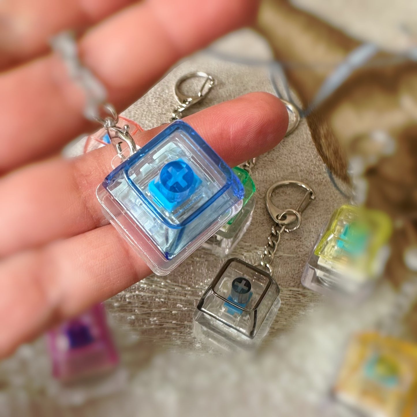 Stress-relief button PC cap – squeeze and press with your fingertips; mechanical keyboard stress-relief button keyring; stress-relief toy