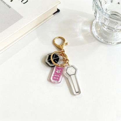 Custom Kpop Style Acrylic Light Keychain  Cartoon Photo Pendant for Gifts Souvenirs Fans